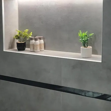 Agi Kucko - Sajat Garazzsal Apartment *