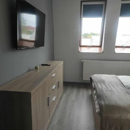 公寓 Agi Kucko - Sajat Garazzsal