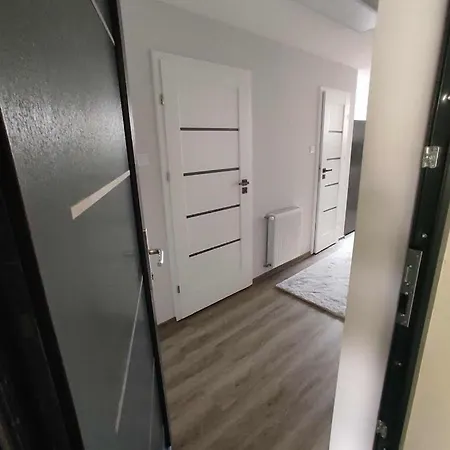 Agi Kucko - Sajat Garazzsal *