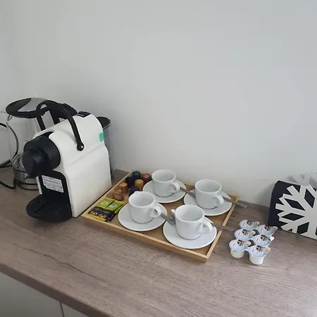 Agi Kucko - Sajat Garazzsal Apartment *
